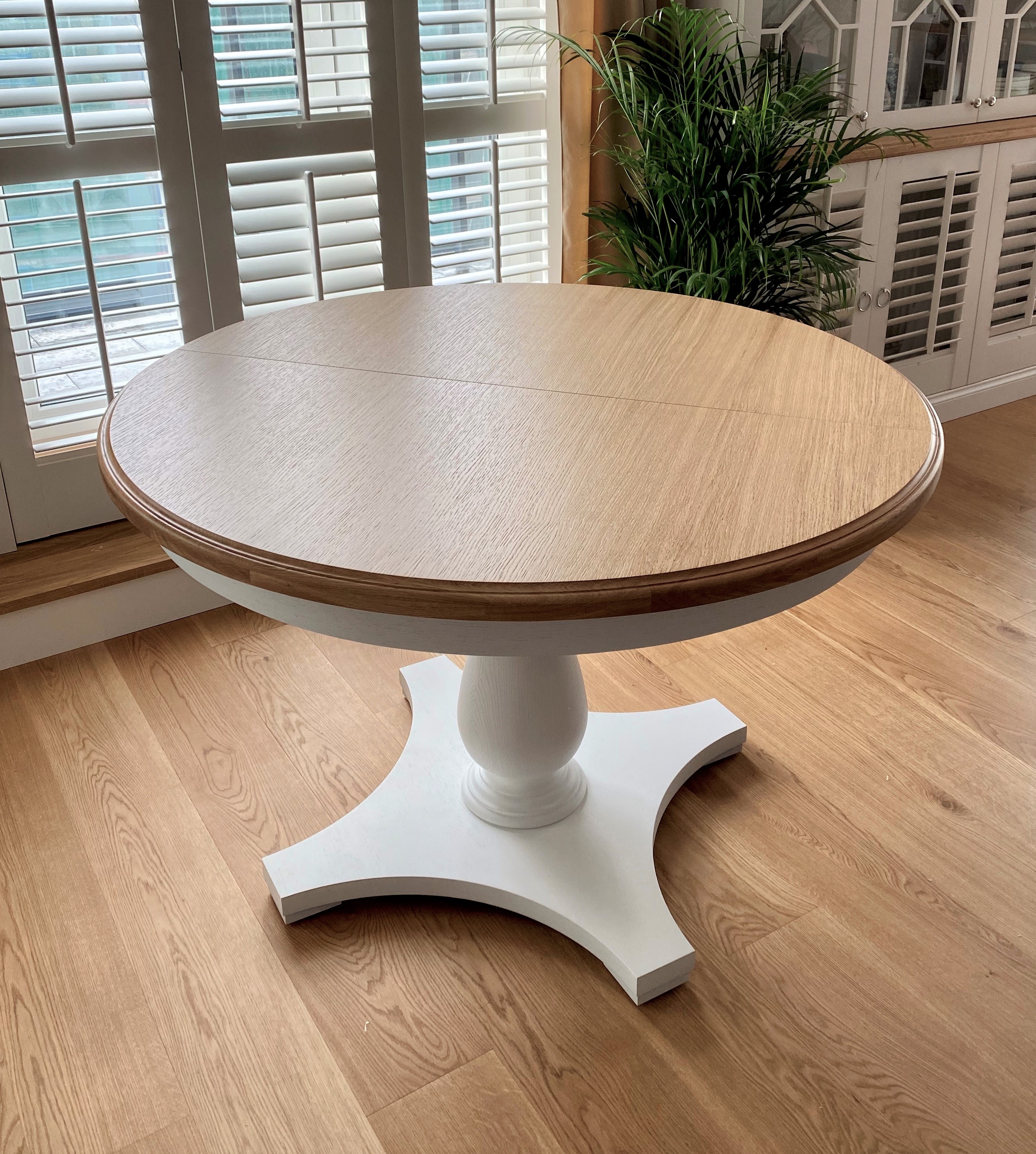 OKRĄGŁY STÓŁ DREWNIANY CALISTA