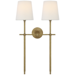 Duży podwójny kinkiet Bryant w ręcznie patynowanym mosiądzu z lnianymi kloszami